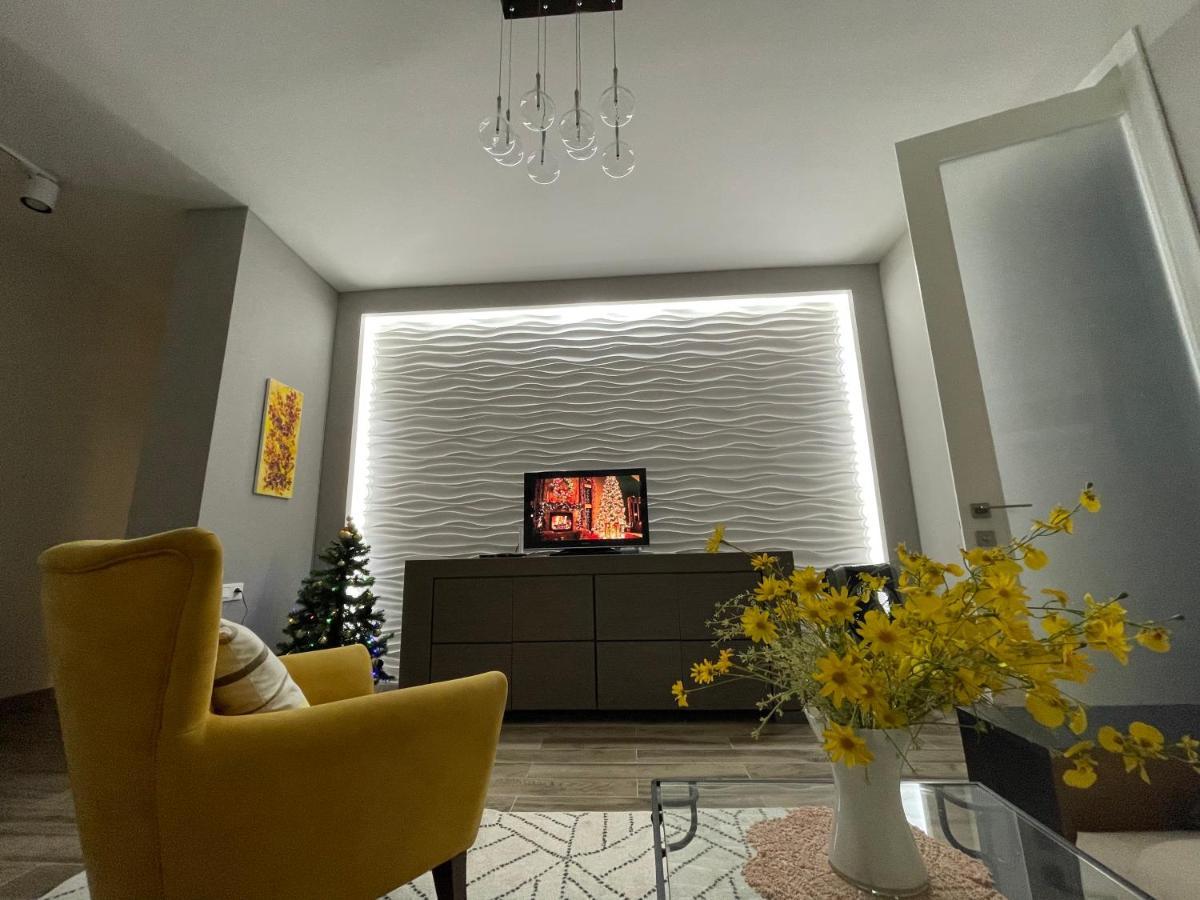 Hd New Apartment Tbilisi Buitenkant foto